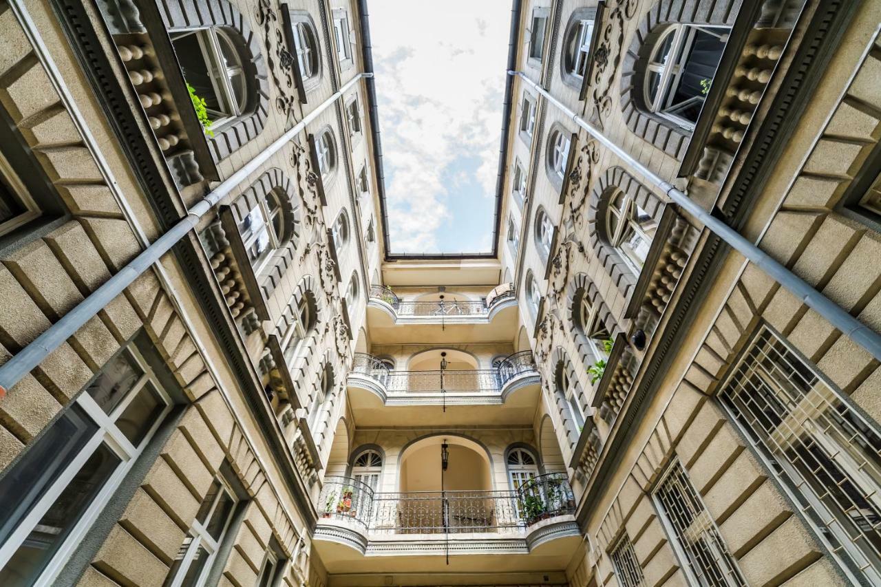 Bpr Azure Desire Studio Budapest Exterior photo